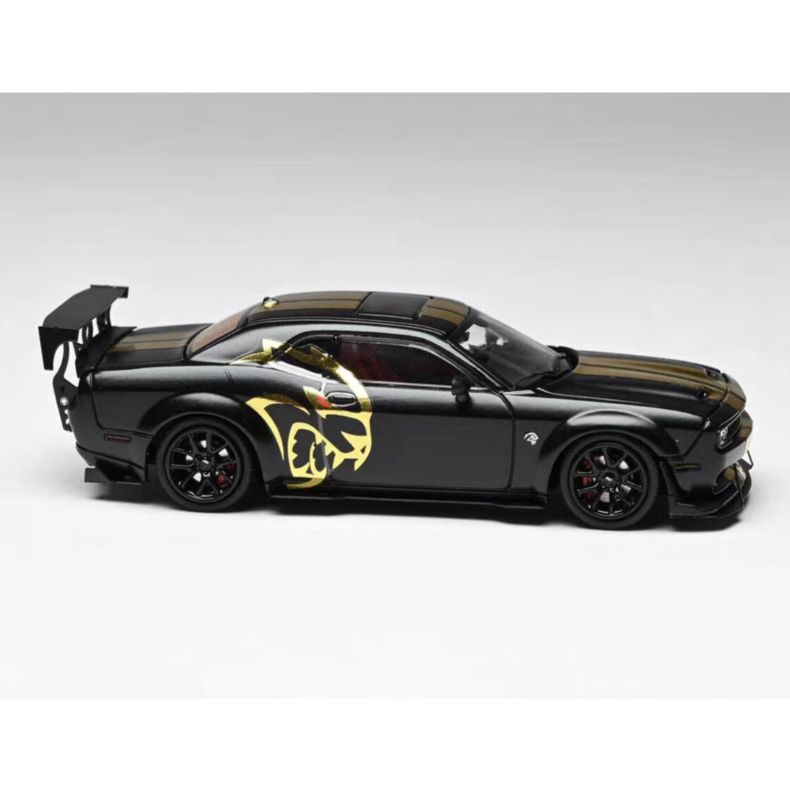 Modelo de Auto de Aleación a E - Die Cast Car 1 64 reseña y precio